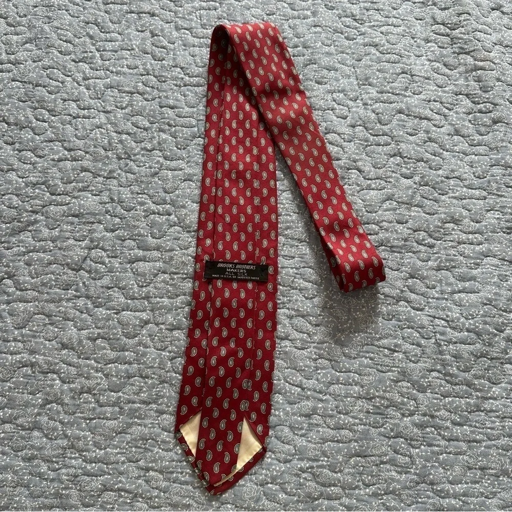 Brooks Brothers Makers Tie Vintage Red Gray Cream 57” x 3”